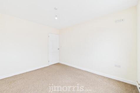 CAM05297G0-PR0006-STILL029.jpg