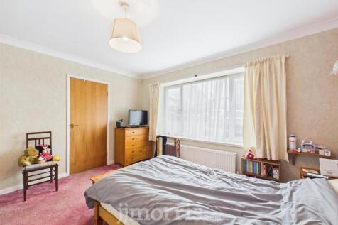 CAM03686G0-PR0277-STILL018.jpg