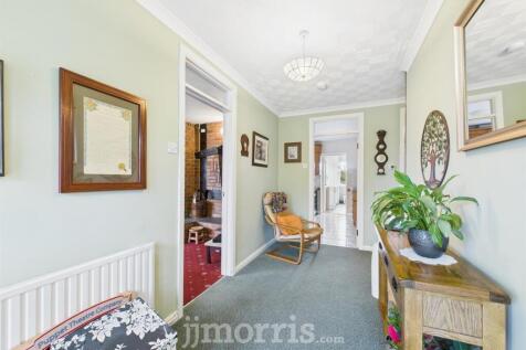 CAM03686G0-PR0276-STILL023.jpg