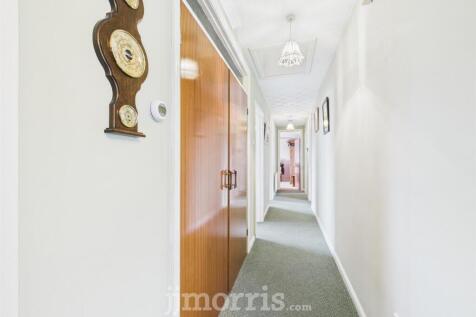 CAM03686G0-PR0276-STILL025.jpg