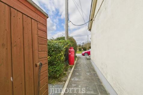 CAM05297G0-PR0008-STILL049.jpg