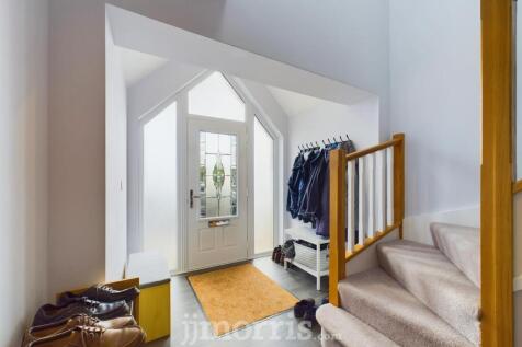 CAM03686G0-PR0108-STILL029.jpg