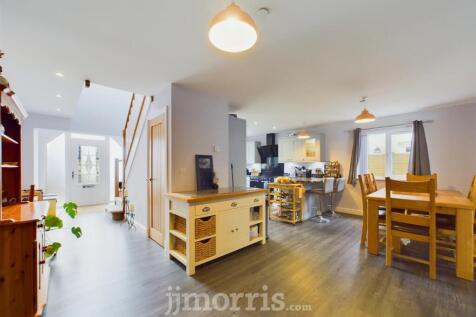 Open Plan Kitchen/Dining/Family