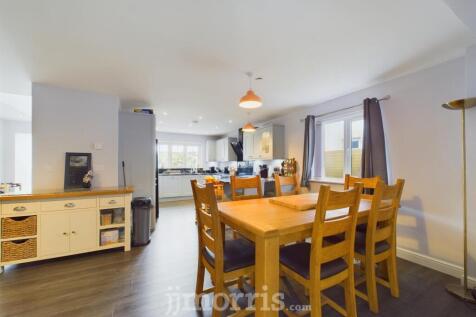 Dining/Family Area