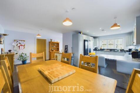 Dining/Family Area