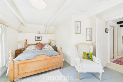 CAM05297G0-PR0038-STILL007.jpg