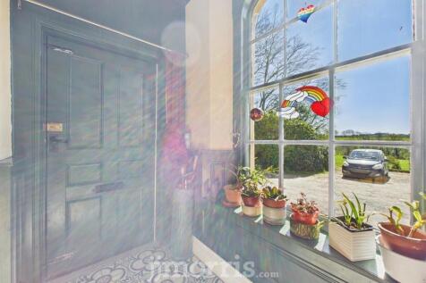 CAM05297G0-PR0021-STILL004.jpg