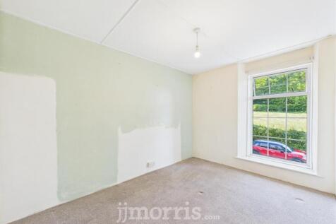 CAM05297G0-PR0045-STILL025.jpg