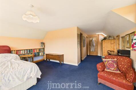 CAM05297G0-PR0055-STILL047.jpg