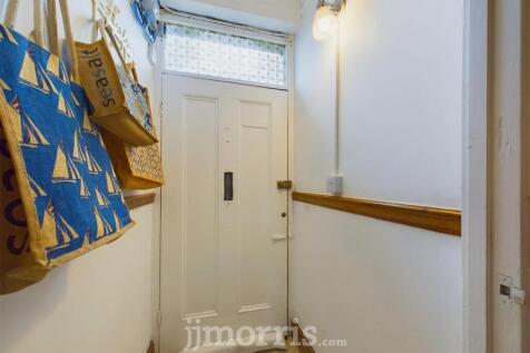 CAM03686G0-PR0158-STILL010.jpg