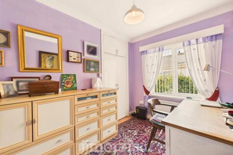 CAM05297G0-PR0058-STILL014.jpg