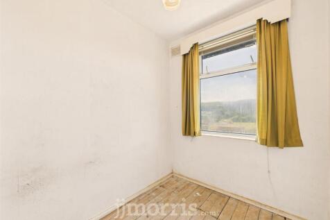 CAM05297G0-PR0060-STILL027.jpg