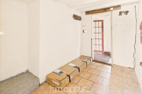 CAM05297G0-PR0063-STILL004.jpg