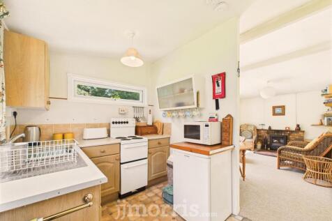 CAM02122G0-PR0334-STILL009.jpg