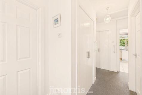 CAM05297G0-PR0065-STILL004.jpg