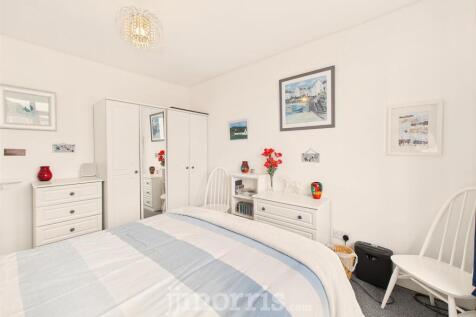 CAM05297G0-PR0065-STILL009.jpg