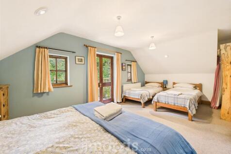 Fifth Bedroom
