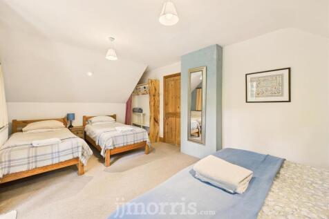 Fifth Bedroom
