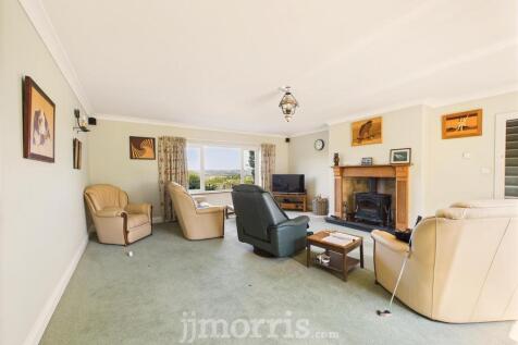 CAM05297G0-PR0062-STILL002.jpg