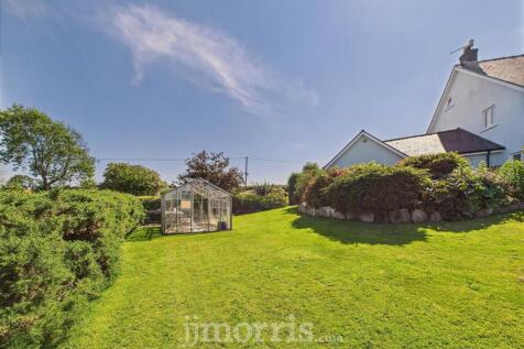 CAM05297G0-PR0062-STILL037.jpg