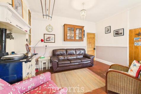 CAM05297G0-PR0068-STILL022.jpg
