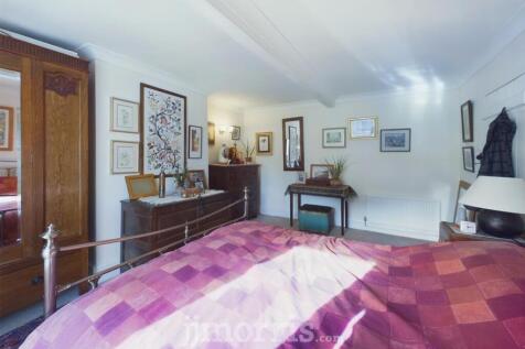 CAM01343G0-PR0231-STILL047.jpg
