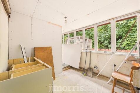 CAM05297G0-PR0075-STILL016.jpg