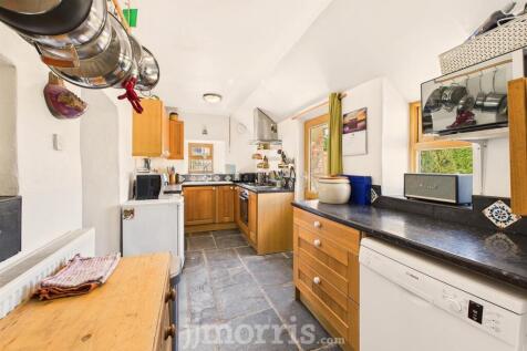 CAM05297G0-PR0079-STILL015.jpg
