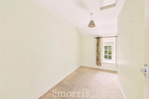 CAM05297G0-PR0077-STILL008.jpg