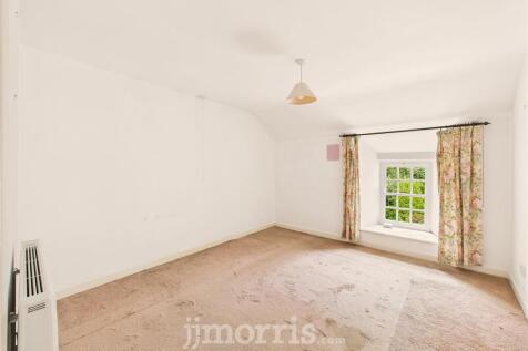 CAM05297G0-PR0077-STILL009.jpg