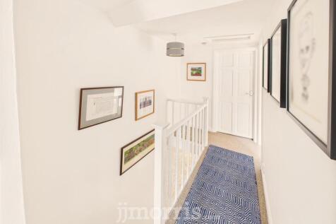 CAM05297G0-PR0082-STILL006.jpg