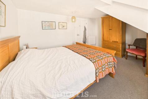 CAM05297G0-PR0082-STILL005.jpg