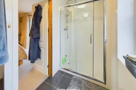 Ensuite Shower Room