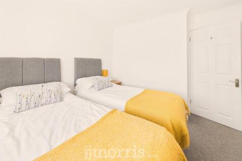 CAM05297G0-PR0090-STILL014.jpg