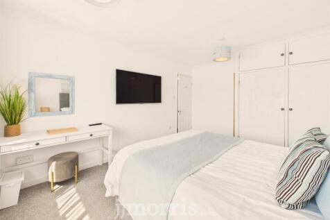 CAM05297G0-PR0090-STILL017.jpg