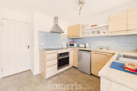 CAM05297G0-PR0090-STILL023.jpg