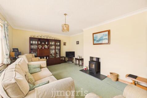 CAM05297G0-PR0084-STILL009.jpg