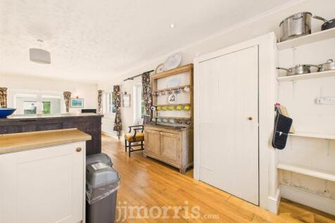 CAM05297G0-PR0092-STILL026.jpg