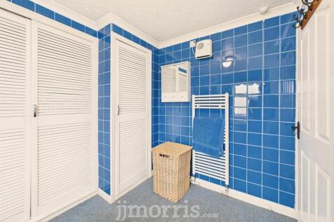 CAM05297G0-PR0095-STILL029.jpg