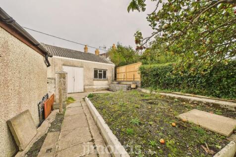 CAM05297G0-PR0095-STILL037.jpg