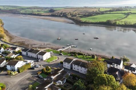 4 Glanteifion Flats, The Moorings St. Dogmaels, Ca