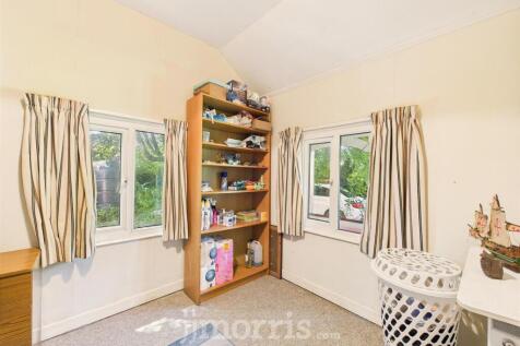 CAM05297G0-PR0061-STILL008.jpg