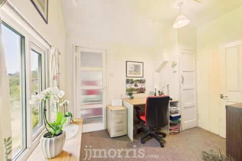 CAM05297G0-PR0061-STILL009.jpg