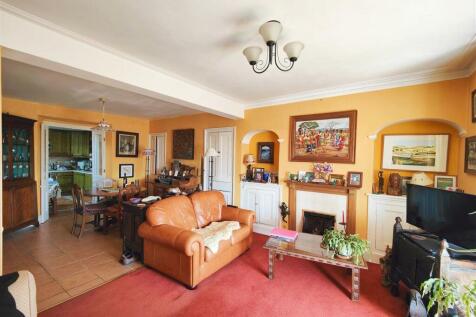 Sitting/Dining Room