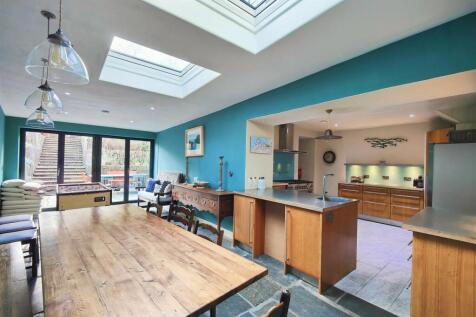 Breakfast/Games Room