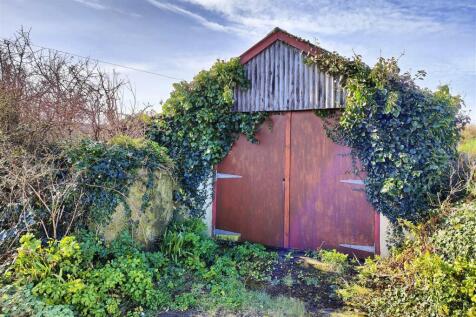 Garage/Workshop