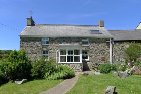 20293 Fferm Ty Uchaf Exterior2.JPG