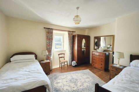 Bedroom 3  (rear)
