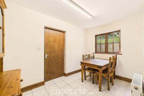 Play/Freezer Room