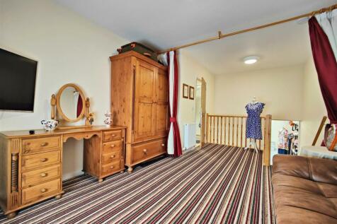 Bedroom 3/Television Room